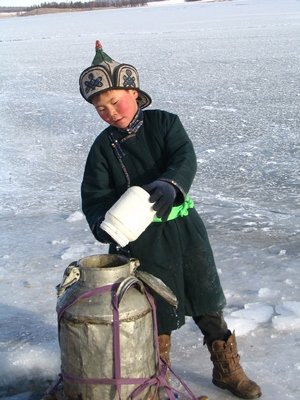 Traditional Mongolian clothing