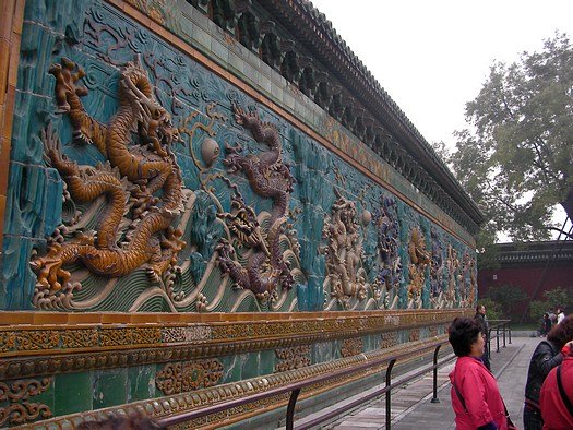 Two-sided Chinese dragon screen wall